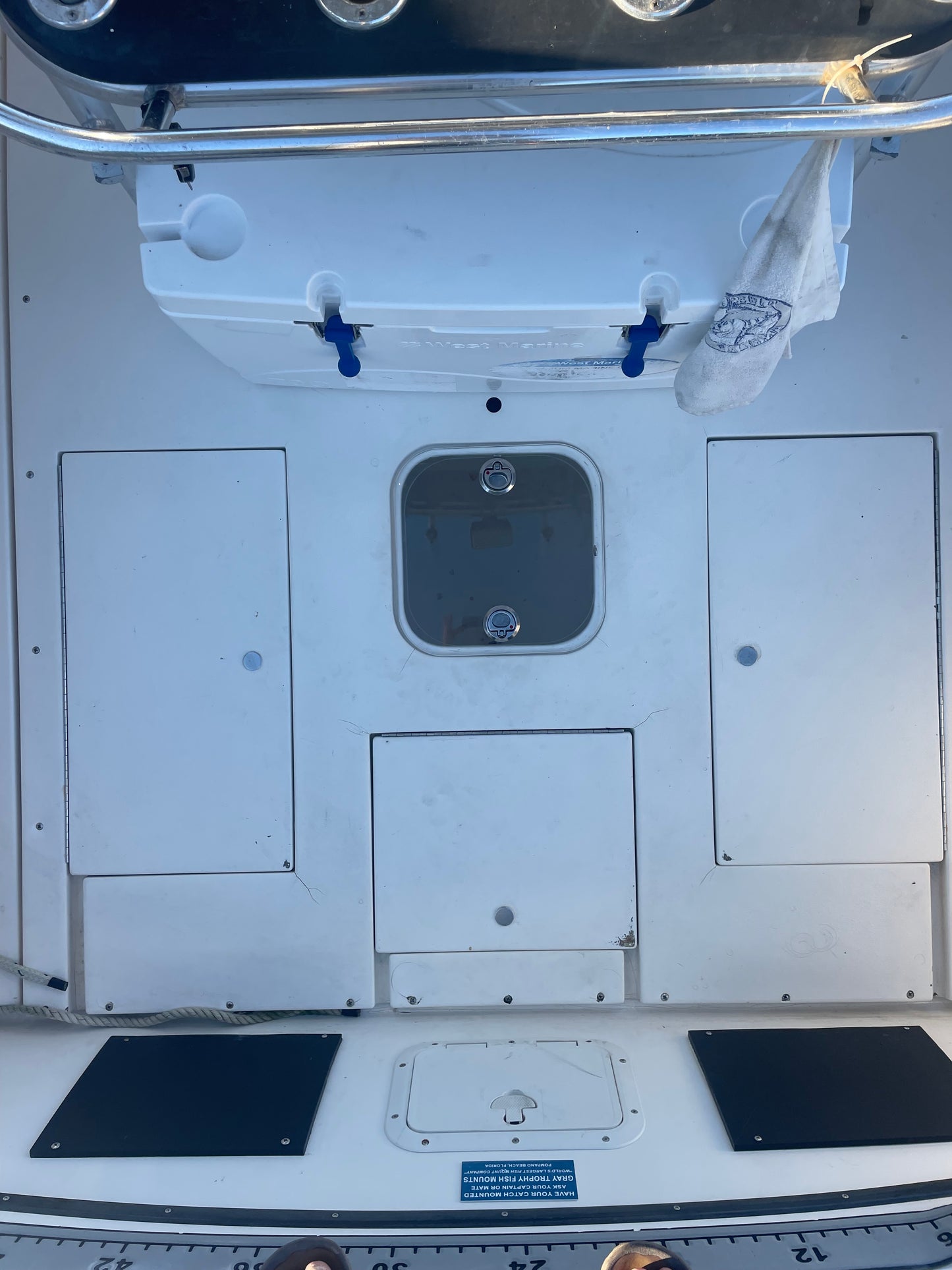 Contender 25/27 Livewell Lid